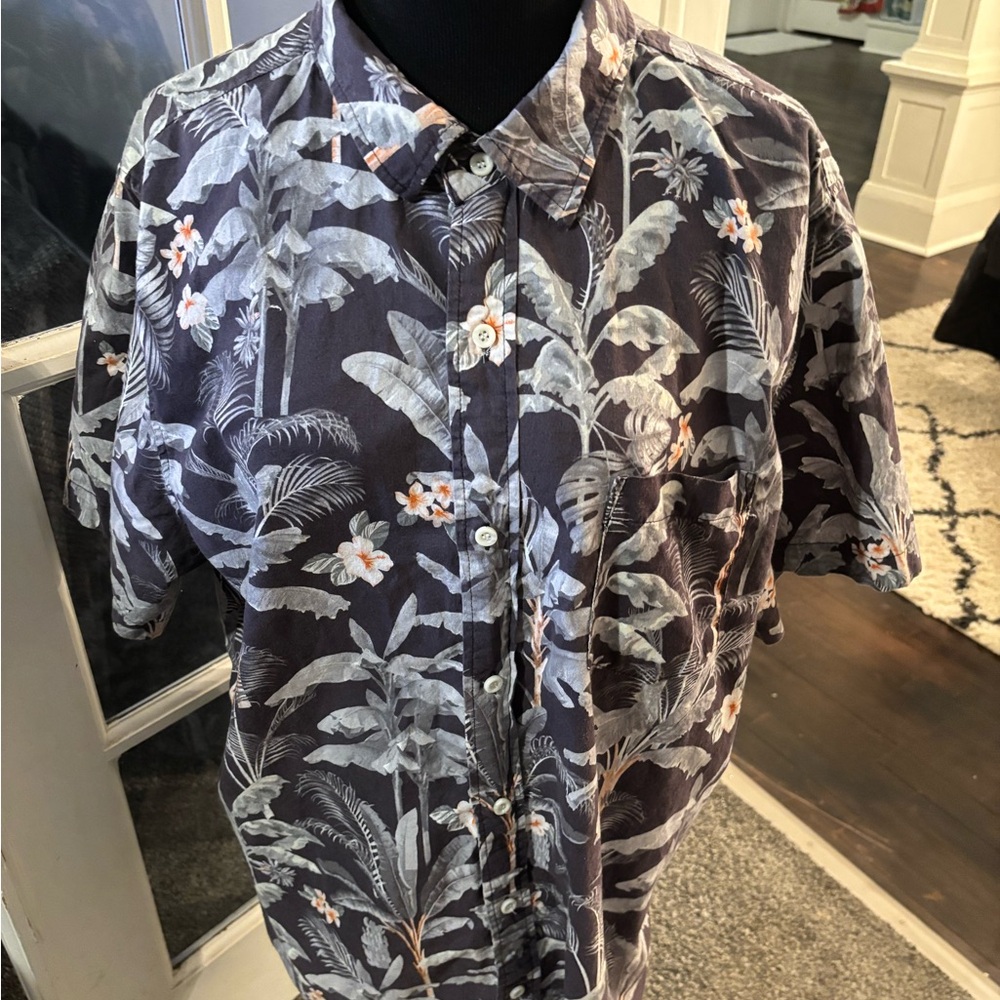 Floral Pattern Men's Casual Button Down Shirt